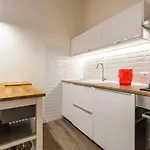 Snug With Private Courtyard M0270422677 شقة البندقية