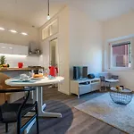 Snug With Private Courtyard M0270422677 شقة