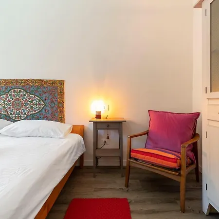 Snug With Private Courtyard M0270422677 Apartment