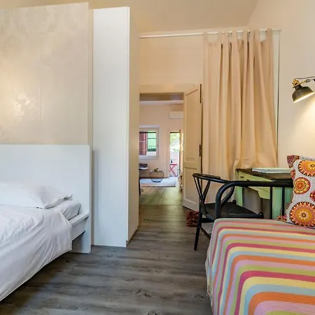 Snug With Private Courtyard M0270422677 Апартаменты Венеция