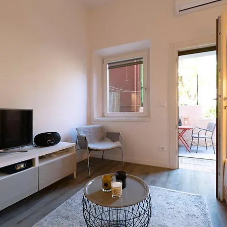 Snug With Private Courtyard M0270422677 Венеция