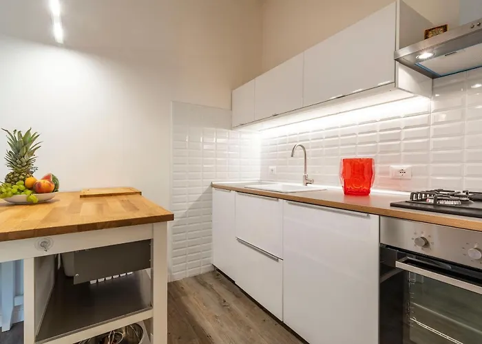 Snug With Private Courtyard M0270422677 Apartment Venedig