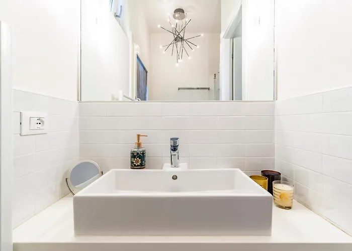 Snug With Private Courtyard M0270422677 Venedig