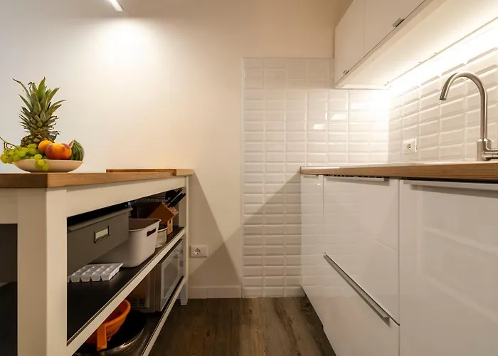 Snug With Private Courtyard M0270422677 Apartment