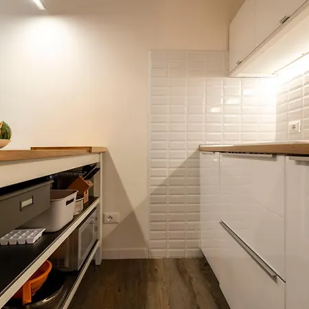 Snug With Private Courtyard M0270422677 Apartment